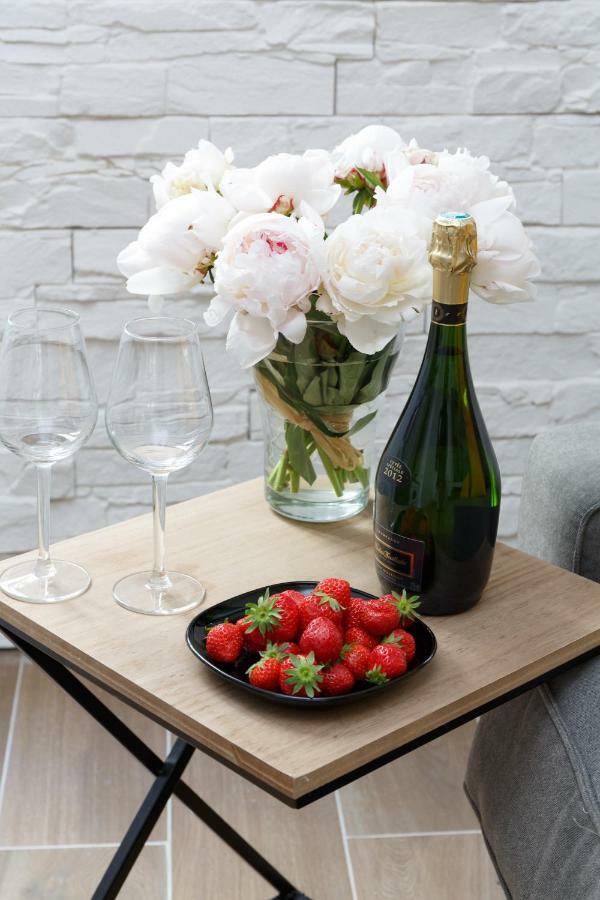 Well Located Studio -Ecole Militaries Champs De Mars Apartment Paris Exterior foto